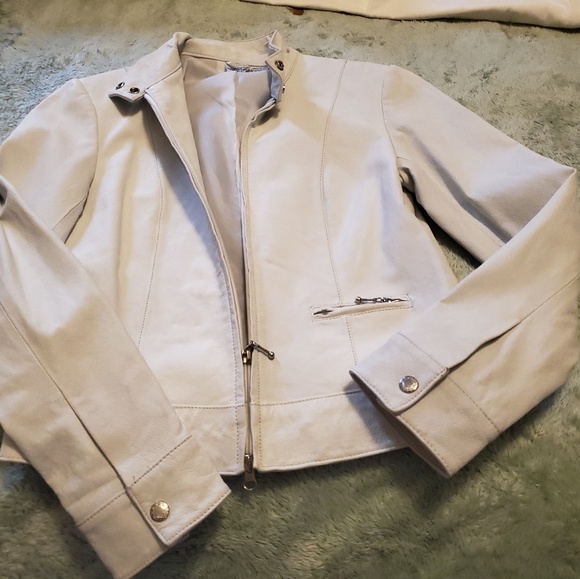 jacket - Picture 3 of 4